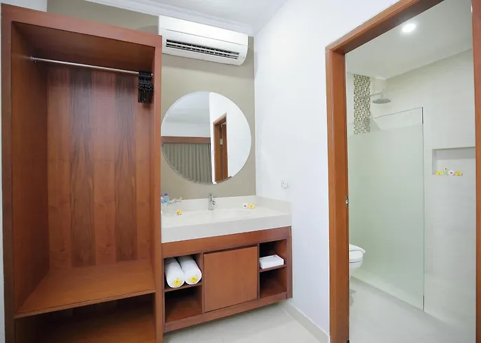 Hotel Dewi Sri Legian (Bali)