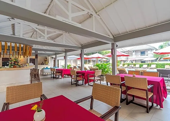 Dewi Sri Hotel 3*