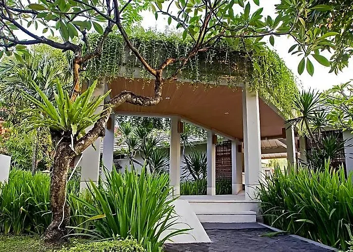 Hotel Dewi Sri Legian (Bali)